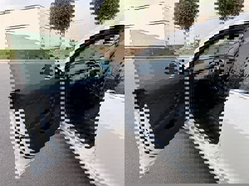 Used 2018 Tesla Model 3 Long Range image 13