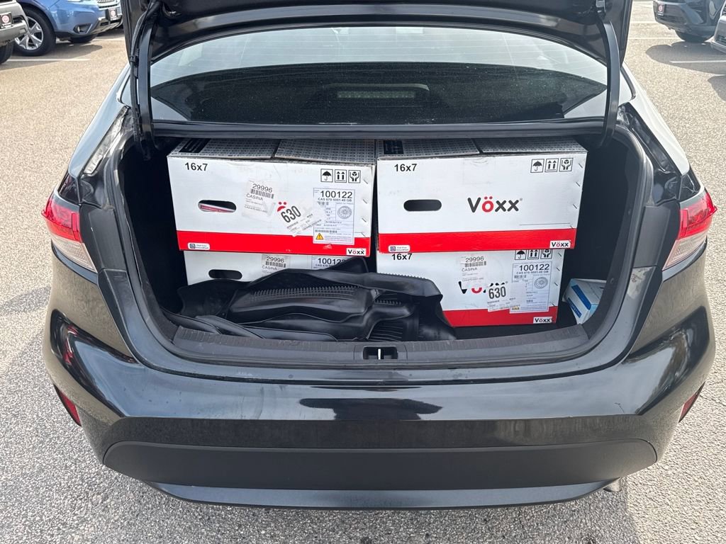 Used 2021 Toyota Corolla LE image 36