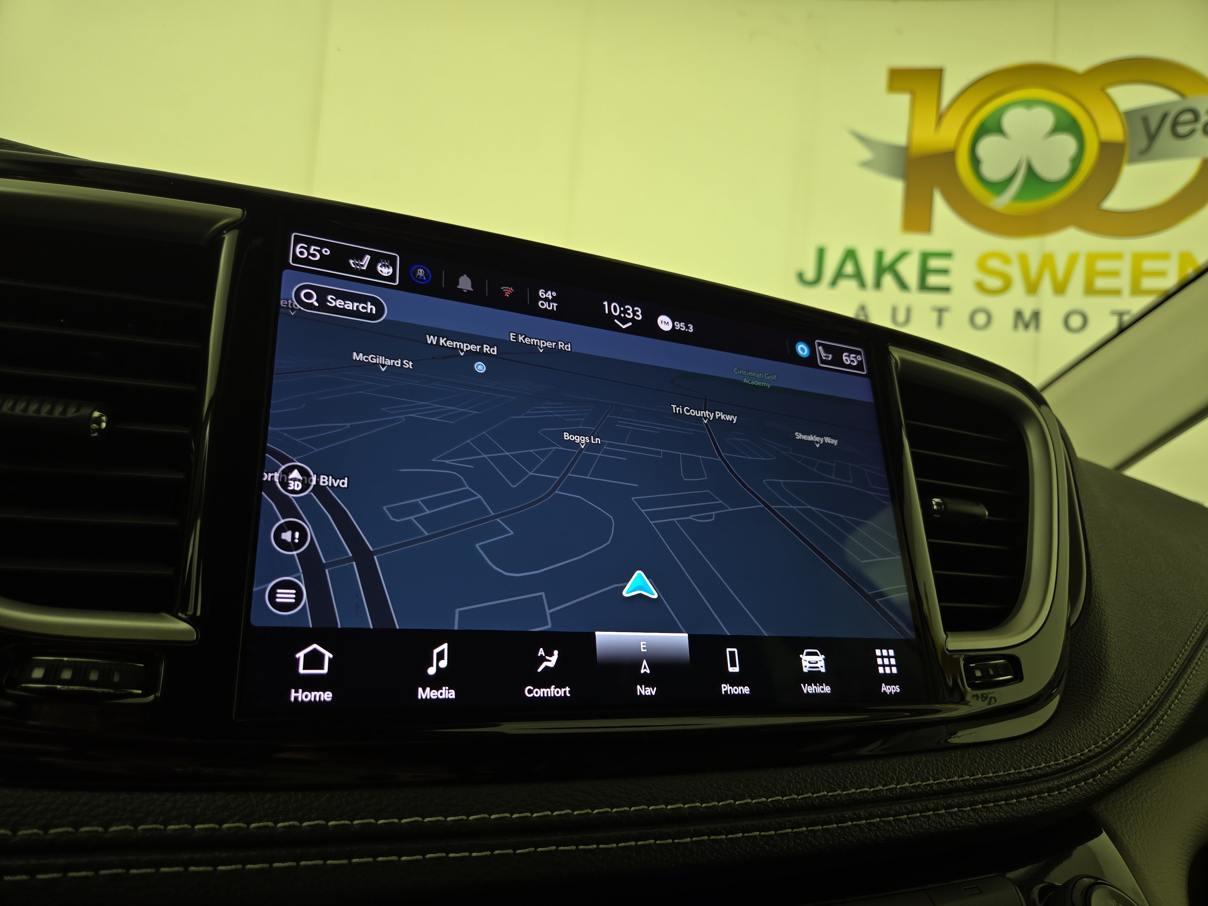 Used 2024 Chrysler Pacifica Limited FWD image 21