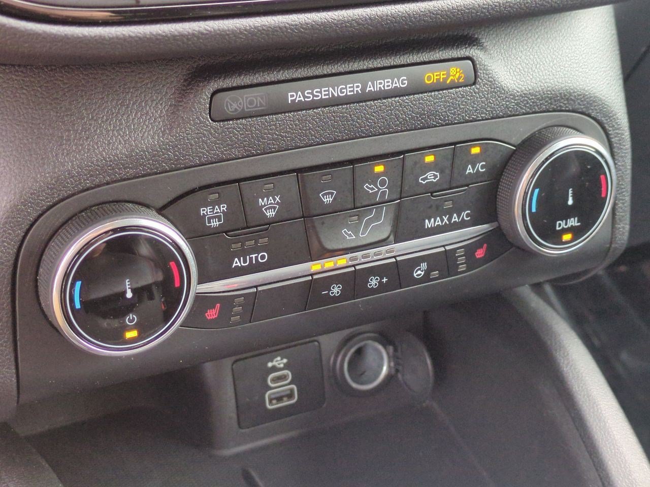 Used 2025 Ford Escape ST-Line Select AWD/4WD image 25