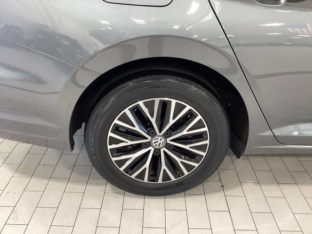 Certified 2021 Volkswagen Jetta SE FWD image 24