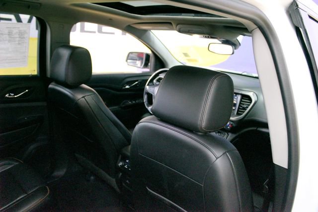 Used 2020 GMC Acadia AT4 w/ GMC Pro Grade Package AWD/4WD image 10