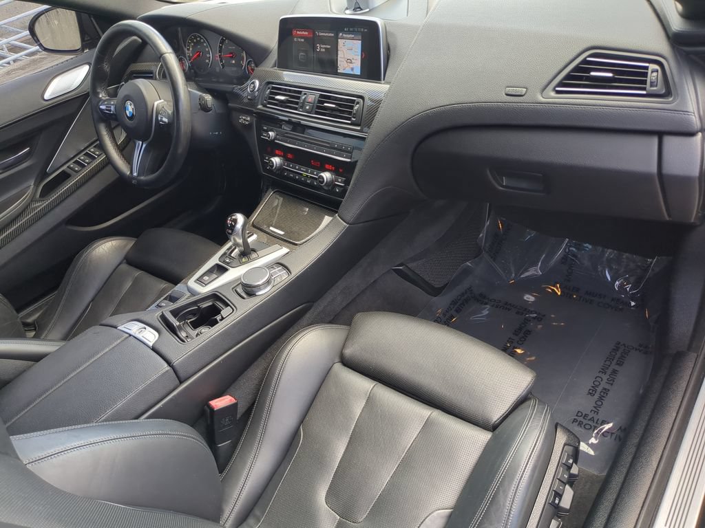 Used 2018 BMW M6 Convertible RWD image 12