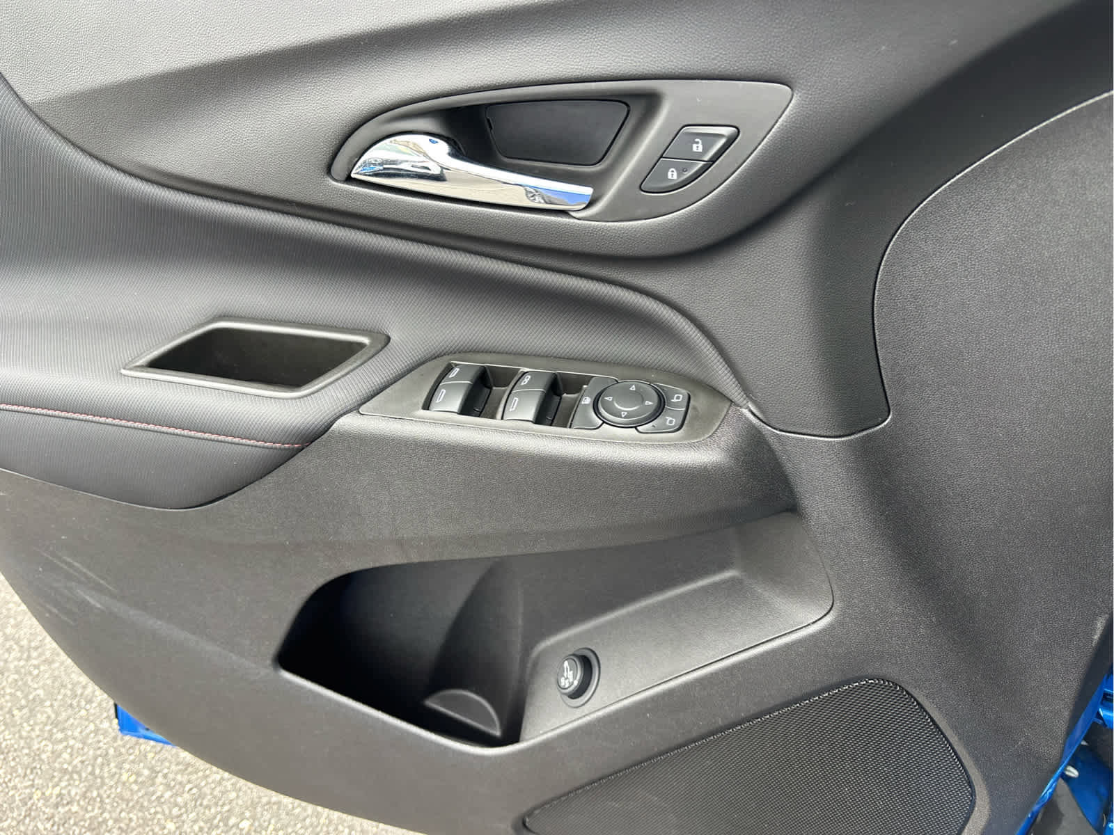 Certified 2024 Chevrolet Equinox RS w/ LPO, Floor Liner Package image 21