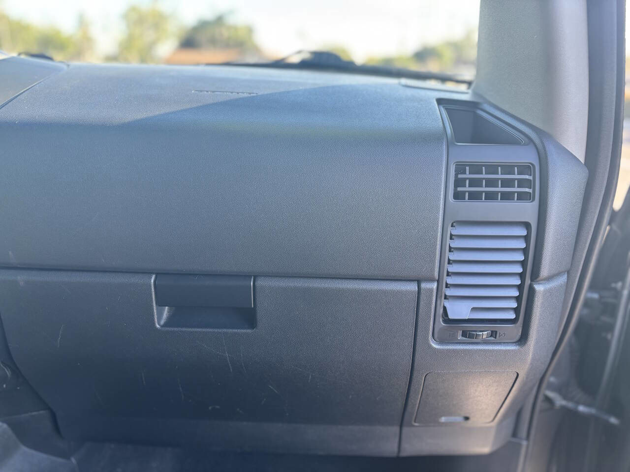 Used 2012 Nissan Titan SL w/ SL Technology Pkg image 20