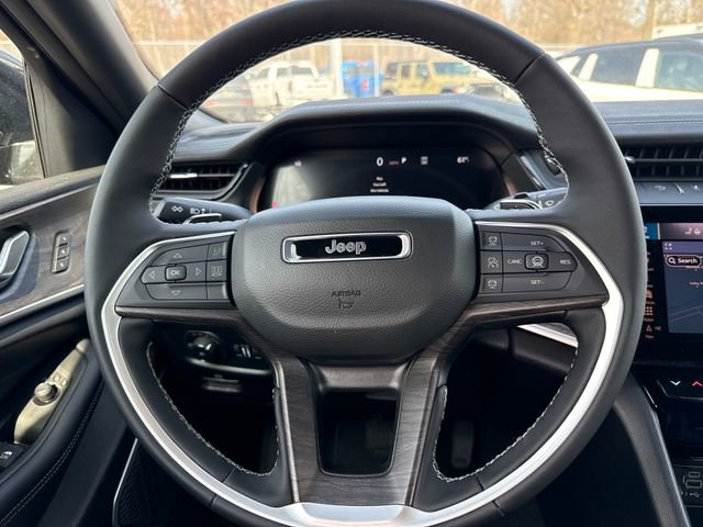 New 2026 Jeep Grand Cherokee L Limited w/ Limited Altitude Package AWD/4WD image 23