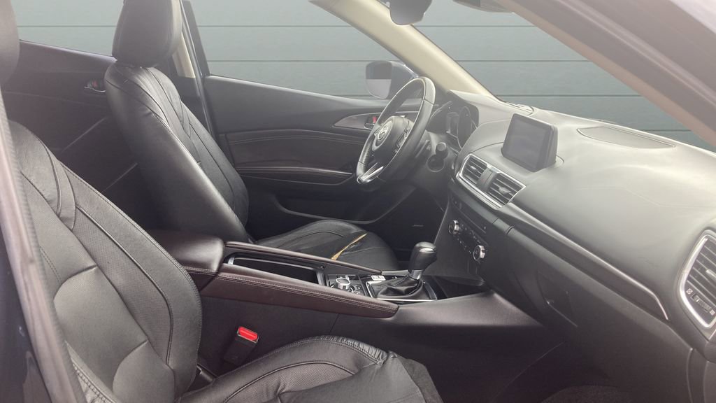 Used 2017 MAZDA MAZDA3 Grand Touring w/ Premium Equipment Package FWD image 19