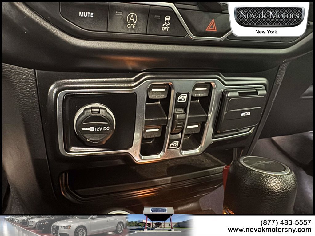 Used 2022 Jeep Gladiator Sport AWD/4WD image 22