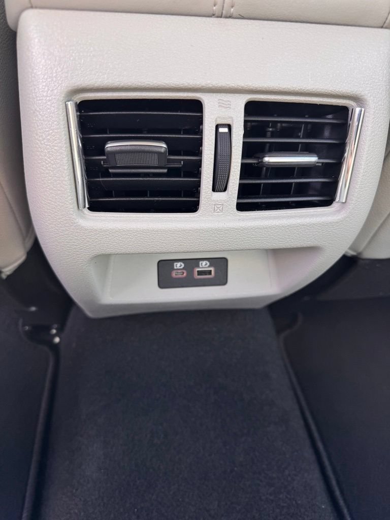 Used 2019 Nissan Altima 2.5 Platinum FWD image 16
