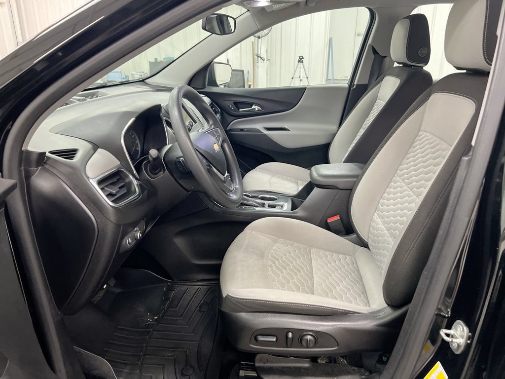 Used 2019 Chevrolet Equinox LS AWD/4WD image 19
