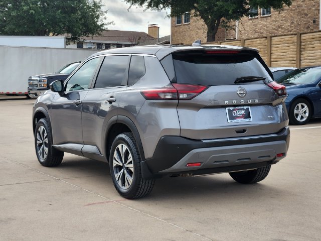 Used 2023 Nissan Rogue SV FWD image 3
