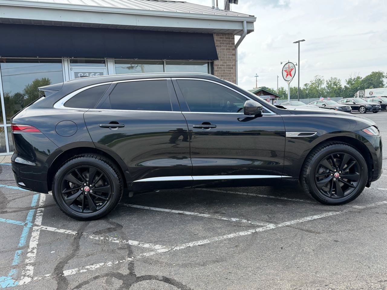 Used 2021 Jaguar F-PACE R-Dynamic S AWD/4WD image 7