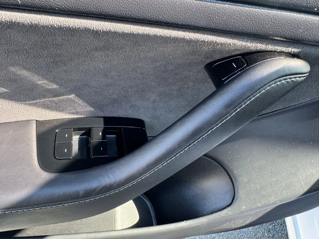 Used 2020 Tesla Model 3 Long Range image 17