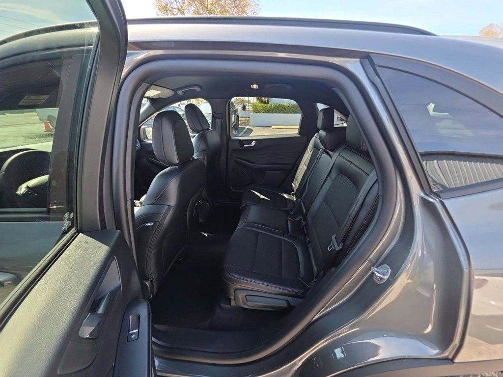 Used 2026 Ford Escape ST-Line image 9
