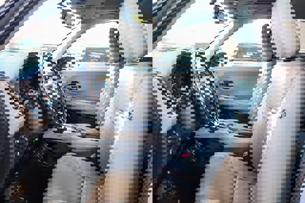 Used 2017 Honda HR-V EX-L image 16