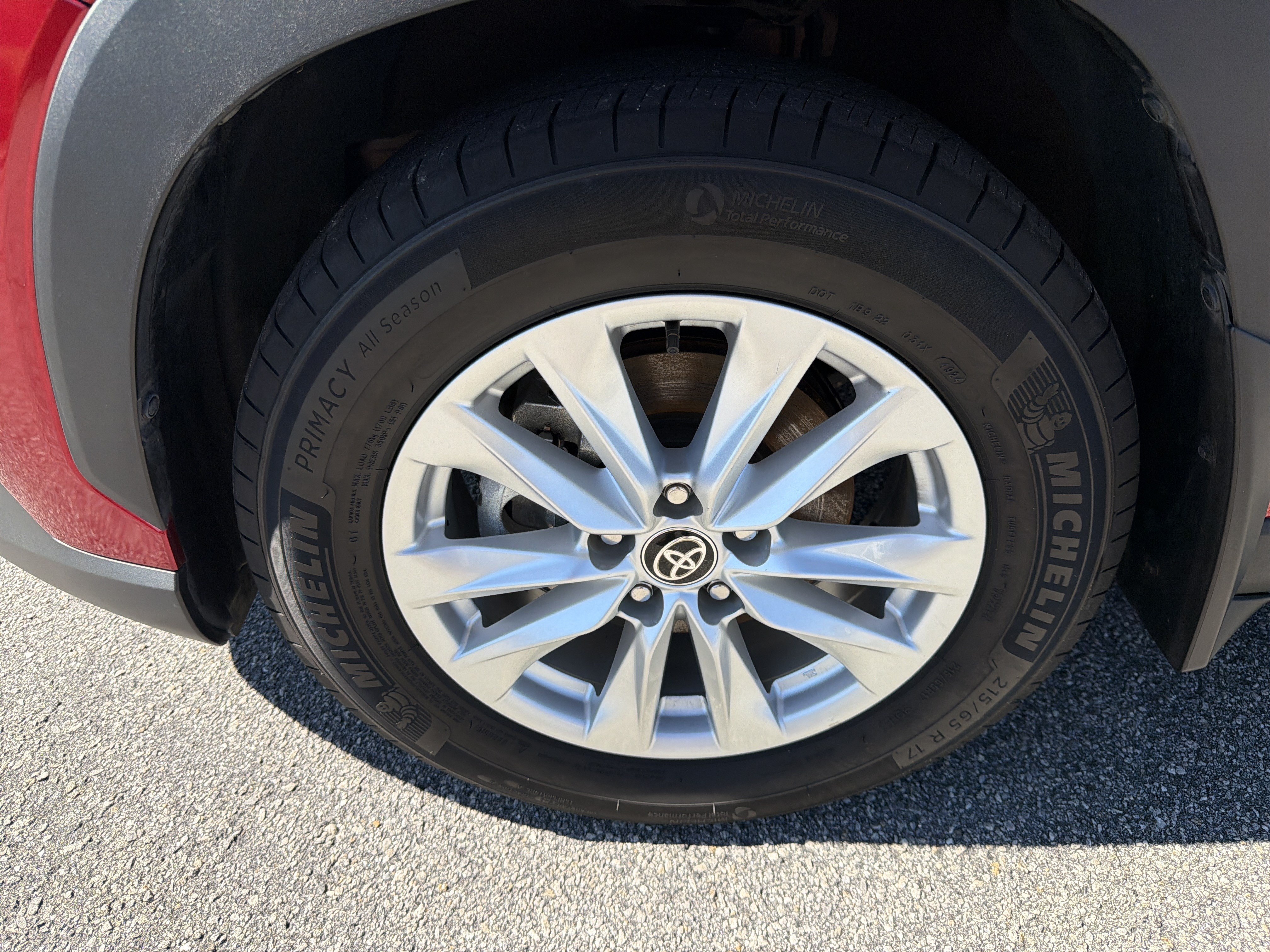 Certified 2025 Toyota Corolla Cross LE FWD image 21