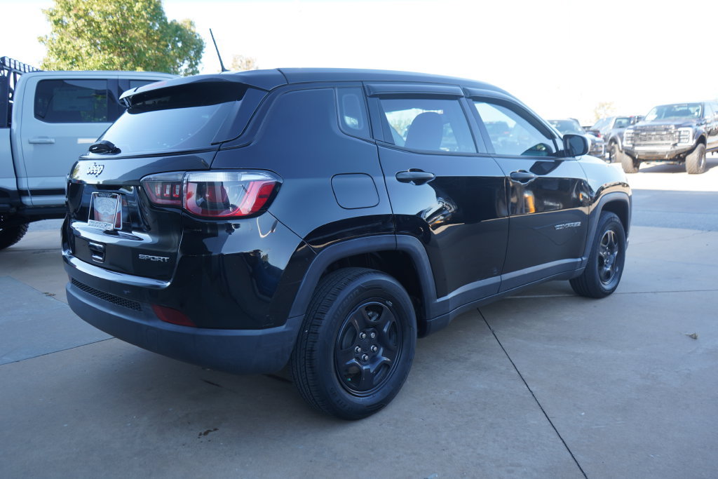 Used 2019 Jeep Compass Sport FWD image 11