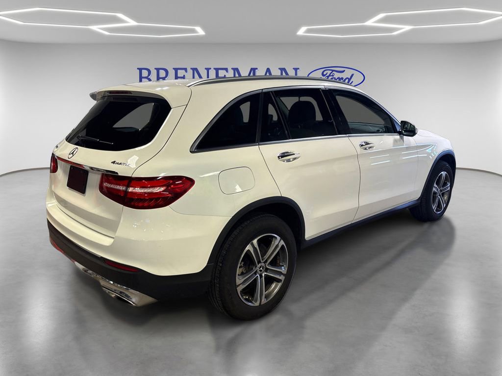 Used 2019 Mercedes-Benz GLC 300 4MATIC image 5