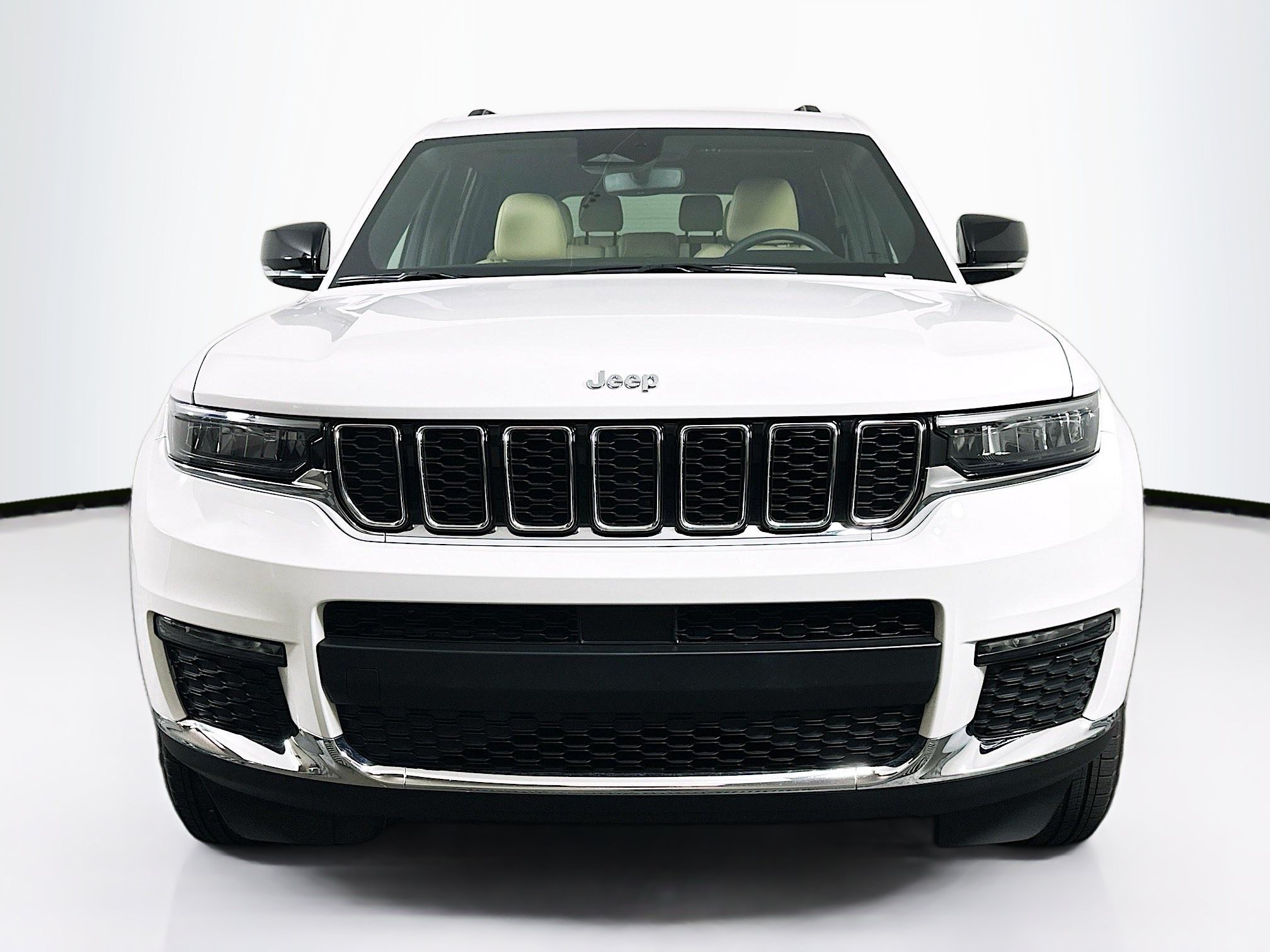 Used 2023 Jeep Grand Cherokee L Limited AWD/4WD image 2