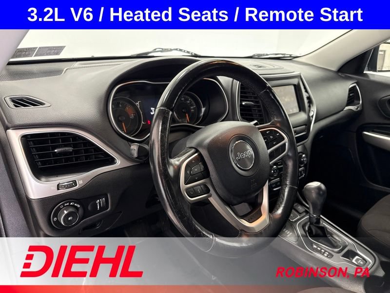 Used 2020 Jeep Cherokee Latitude AWD/4WD image 18