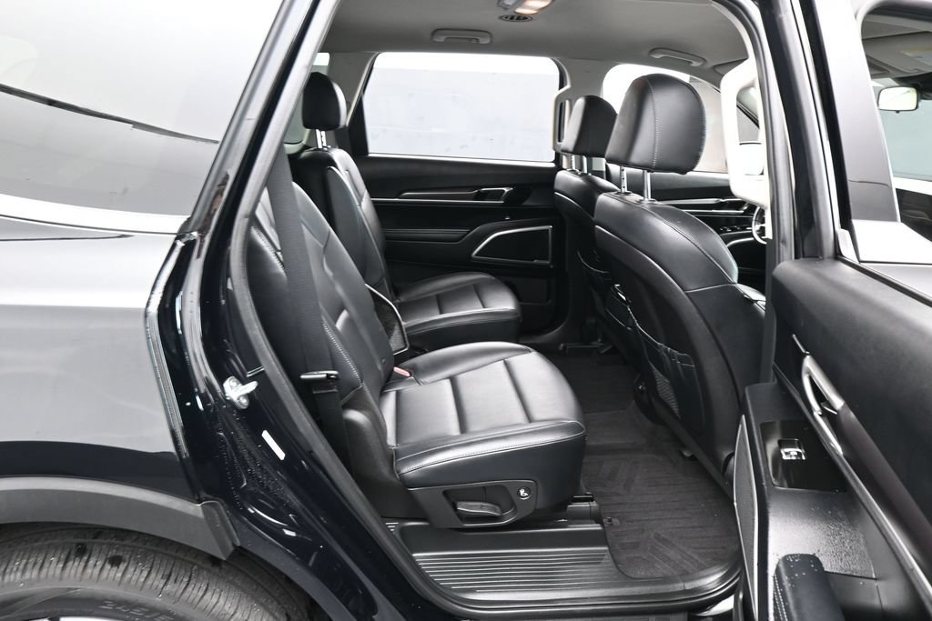 Used 2023 Kia Telluride S AWD/4WD image 39