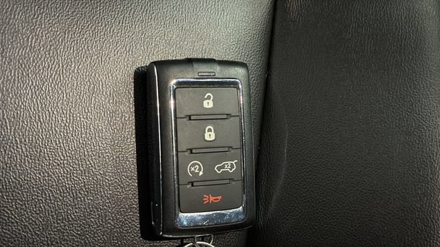 Used 2023 Jeep Grand Cherokee L Limited AWD/4WD image 19