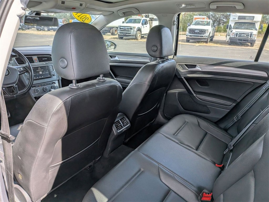 Used 2017 Volkswagen Golf Alltrack SE image 25