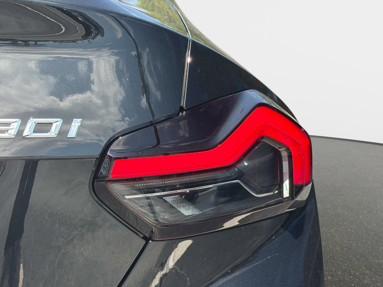 Used 2025 BMW 230i Coupe w/ Premium Package RWD image 17