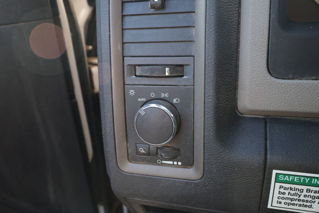 Used 2012 RAM 5500 2WD Regular Cab w/ PWR Accessory Group image 17