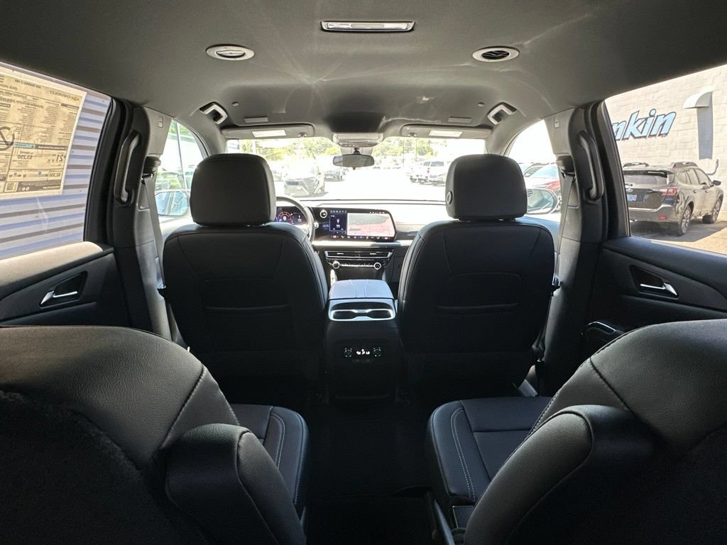 New 2026 Chevrolet Traverse LT w/ LPO, Floor Liner Package AWD/4WD image 28