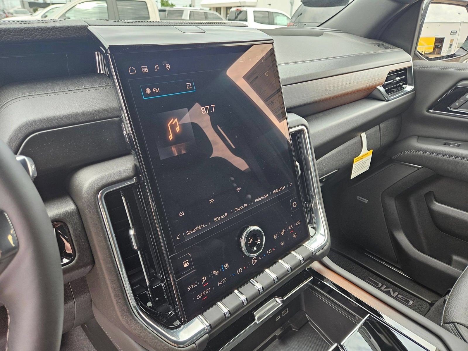 New 2026 GMC Yukon Denali AWD/4WD image 17