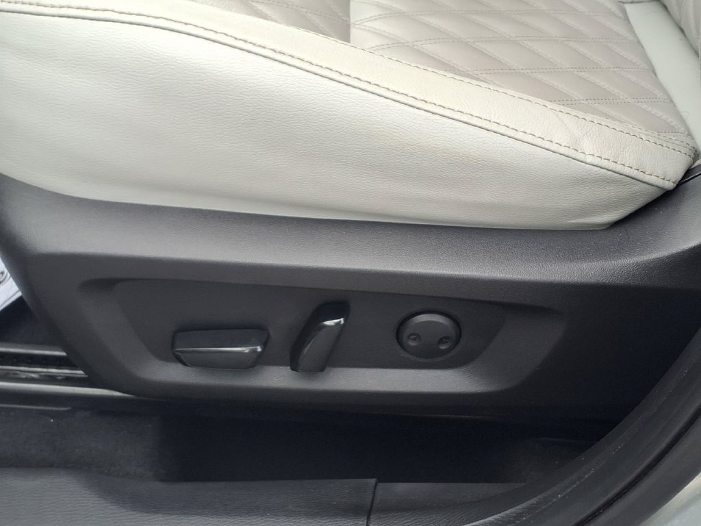 Used 2022 Mitsubishi Outlander SEL AWD/4WD image 14