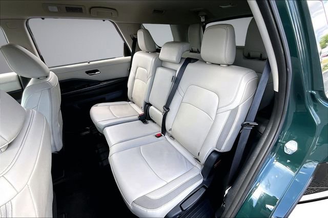 Certified 2025 Nissan Pathfinder SL FWD image 22
