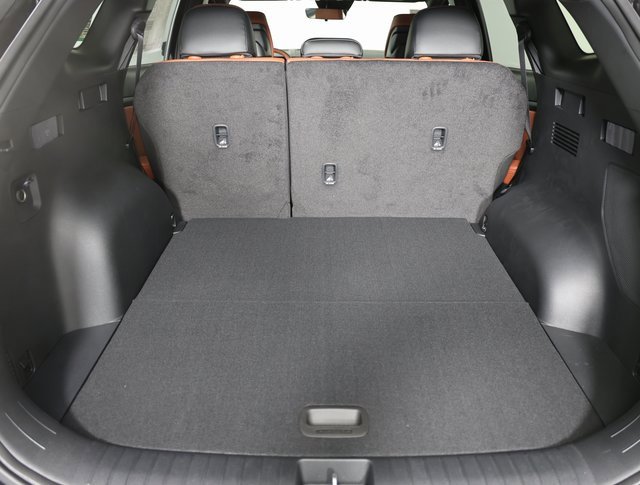 New 2026 Kia Sportage SX image 8