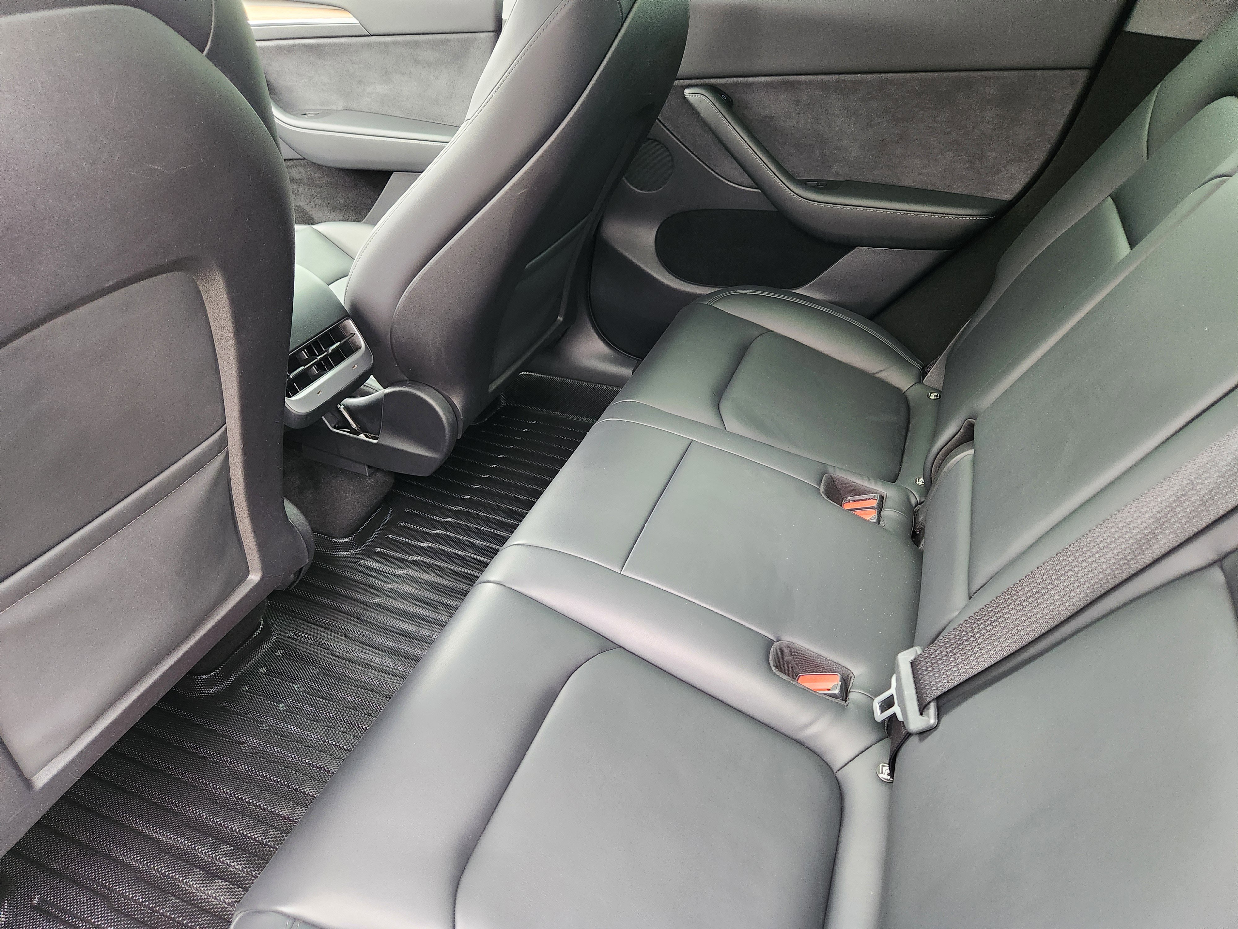 Used 2023 Tesla Model Y Long Range image 29