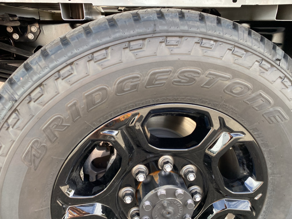 New 2026 Ford F350 4x4 Crew Cab Super Duty image 3
