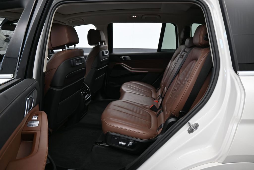 Used 2020 BMW X7 xDrive40i w/ Premium Package AWD/4WD image 35
