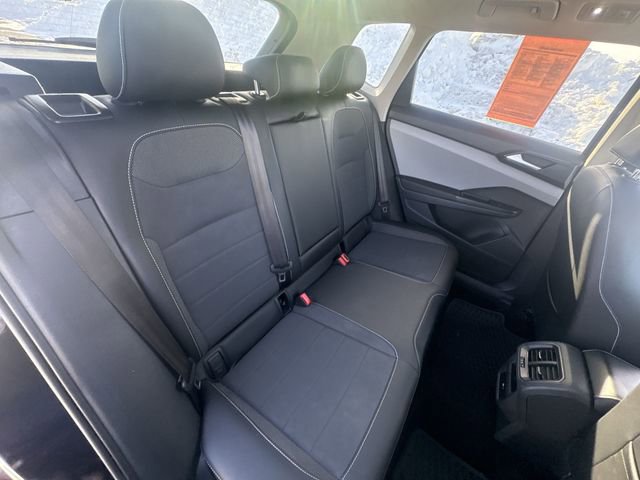 Used 2022 Volkswagen Taos SE image 28