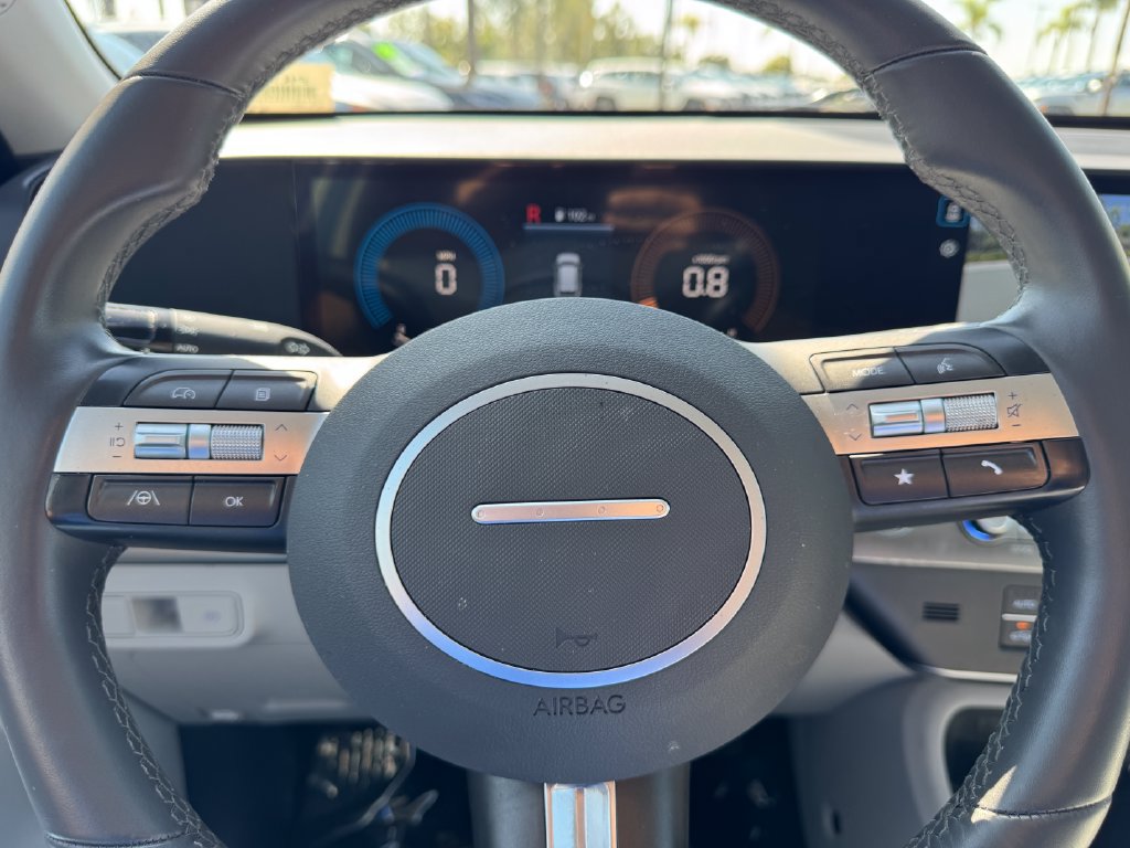 Certified 2025 Hyundai Kona SEL FWD image 30
