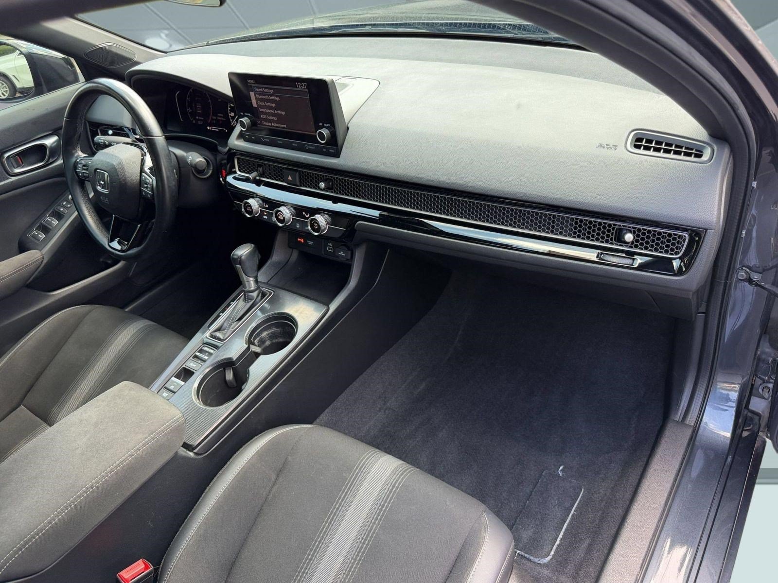 Used 2023 Honda Civic Sport image 30