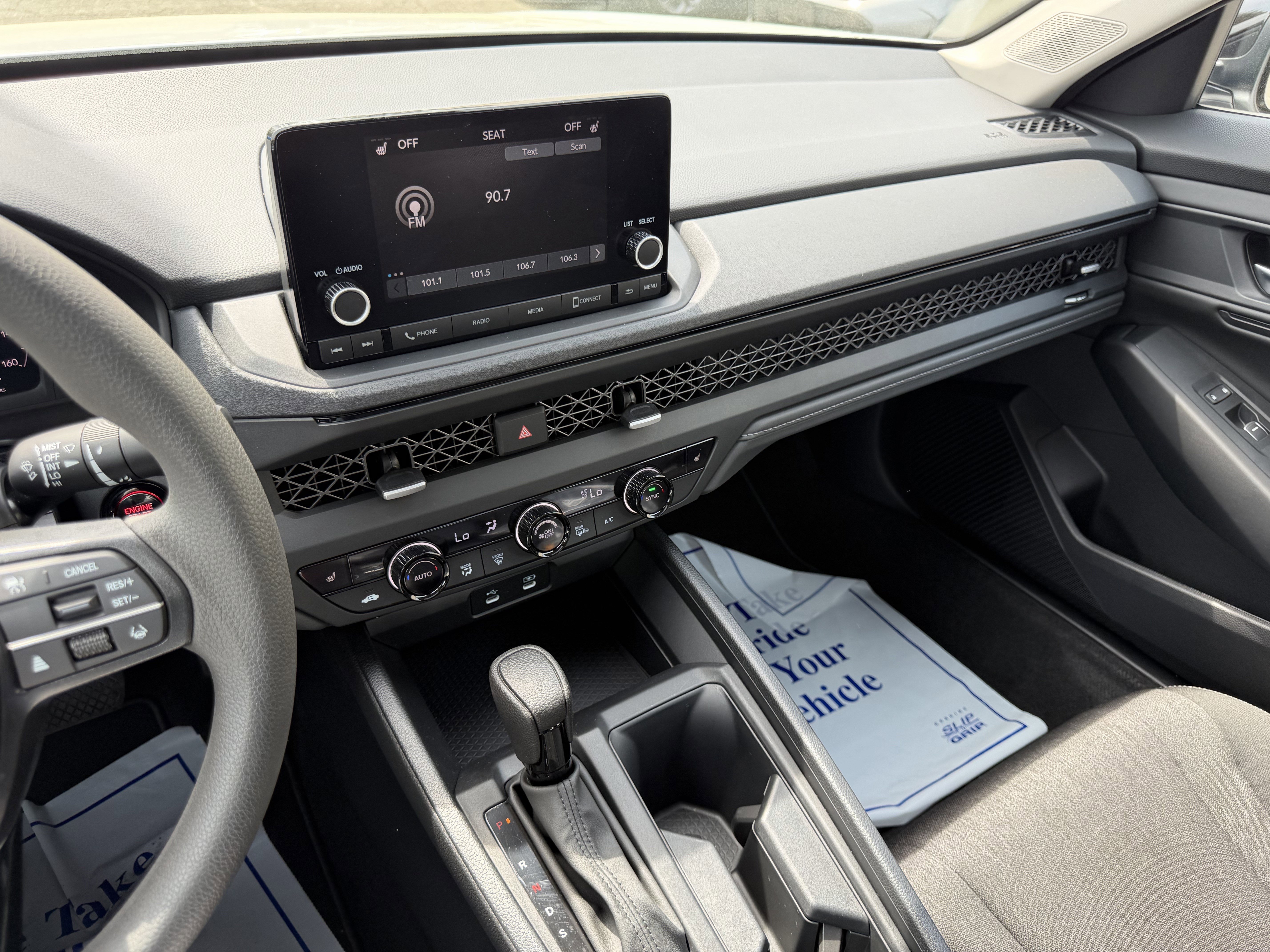 Used 2025 Honda Accord SE image 18