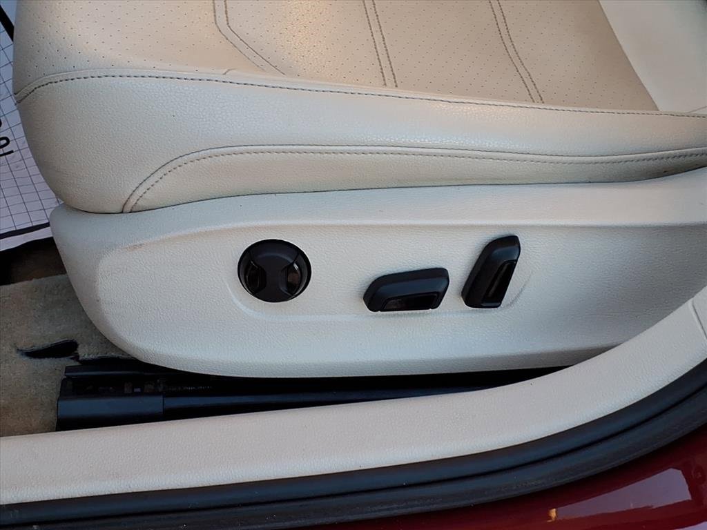 Used 2015 Volkswagen Passat 1.8T Limited Edition image 16