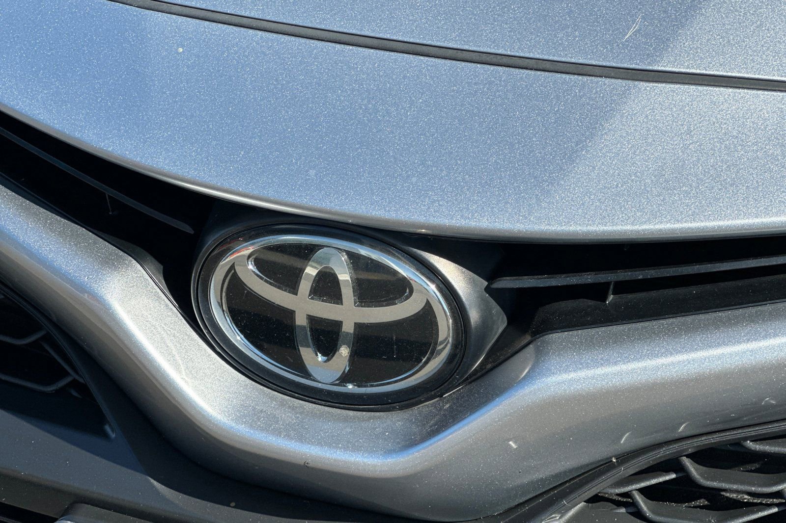 Used 2022 Toyota Camry SE w/ Carpet Mat Package (TMS) FWD image 35