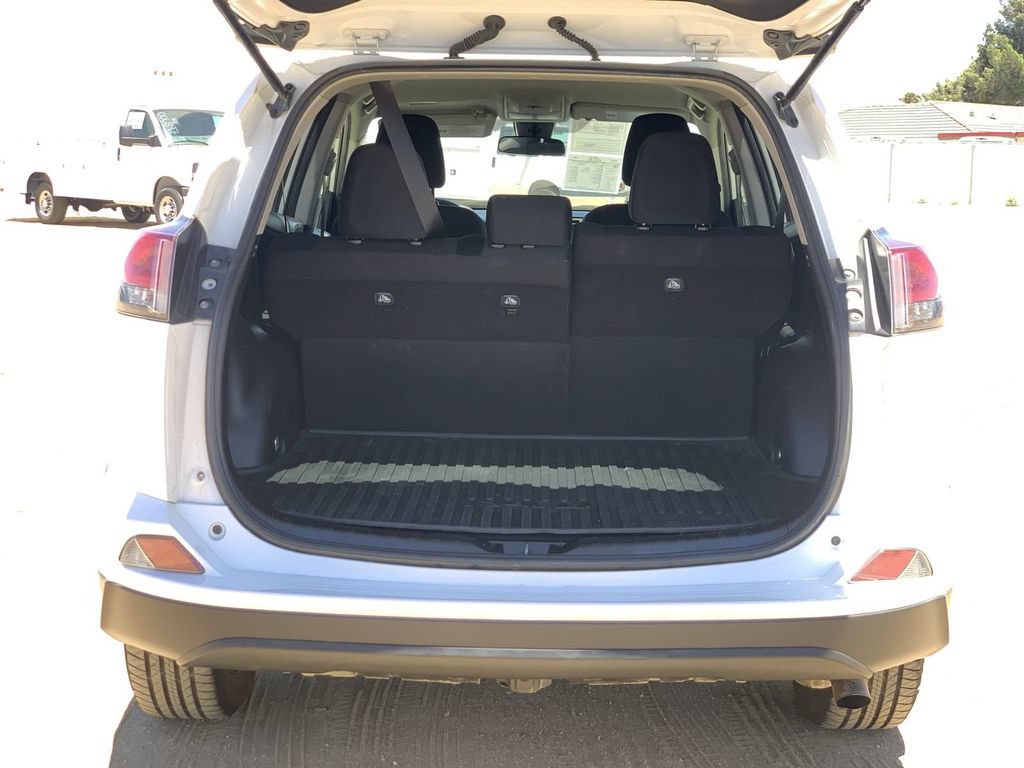 Used 2018 Toyota RAV4 LE w/ All Weather Liner Package AWD/4WD image 25
