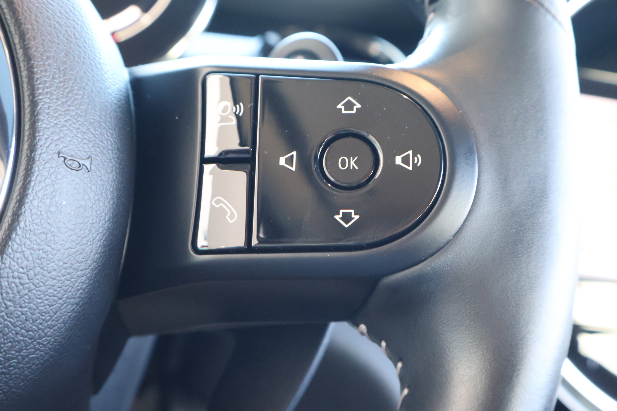 Used 2022 MINI Cooper S w/ Premium Package image 23