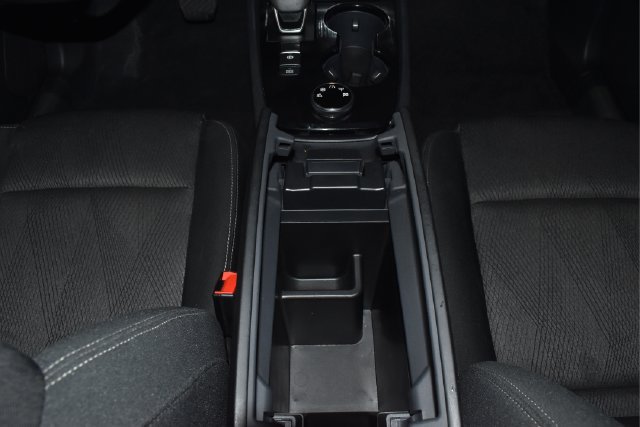 Used 2025 Nissan Rogue SV AWD/4WD image 24