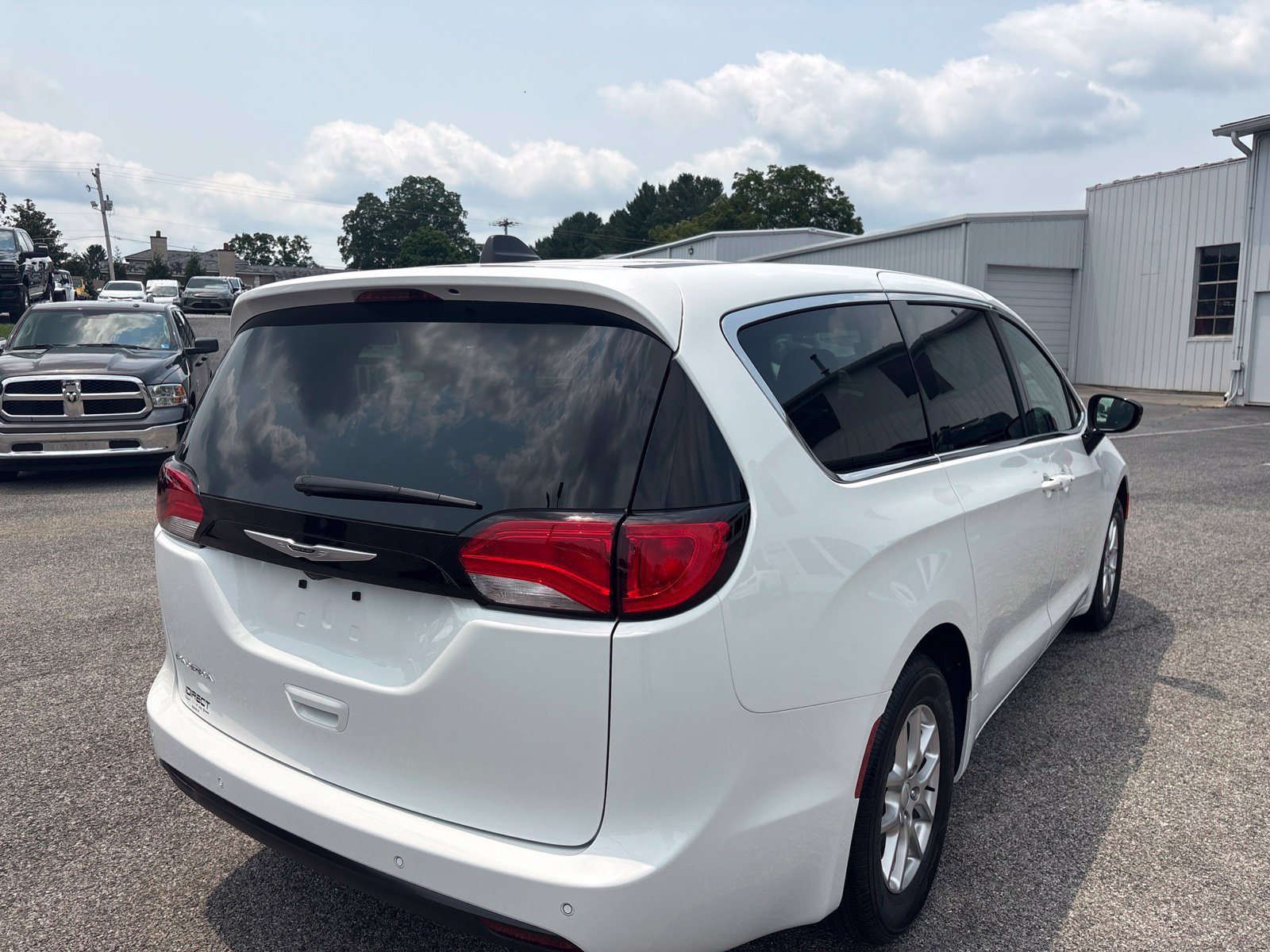 New 2027 Chrysler Pacifica LX FWD image 6