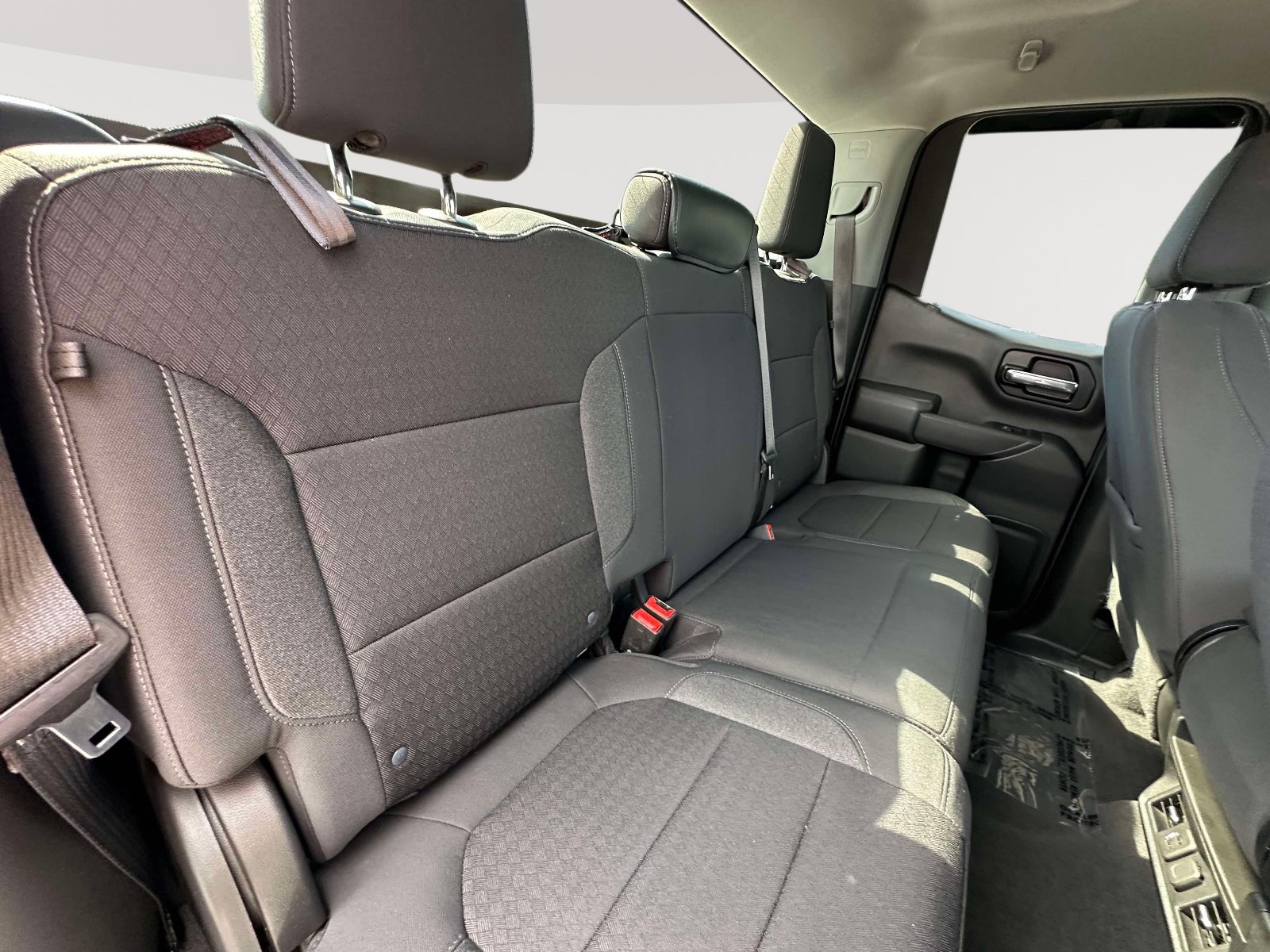 Used 2022 Chevrolet Silverado 1500 LT AWD/4WD image 28