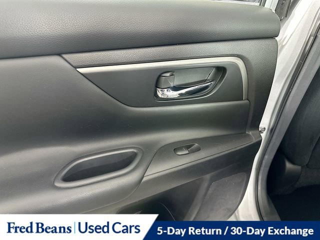 Used 2015 Nissan Altima 2.5 SV w/ Convenience Package image 21