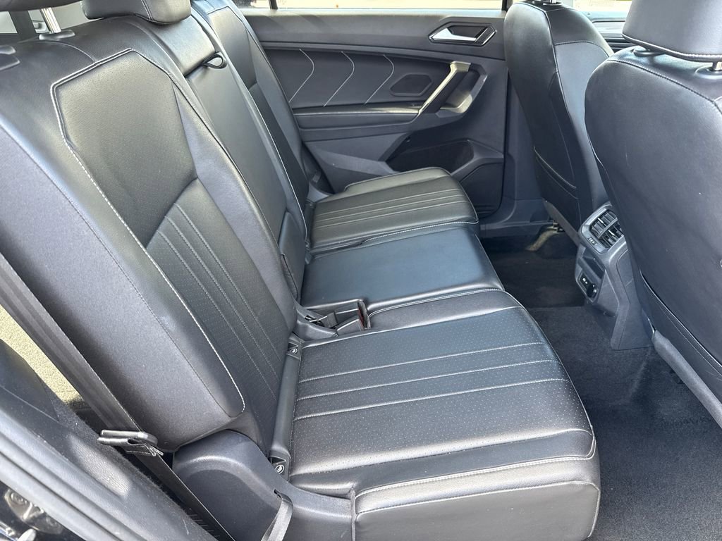 Used 2024 Volkswagen Tiguan SE FWD image 16